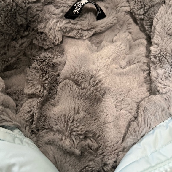 North Face Girls Winter sky blue jacket XL - Picture 9 of 9